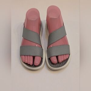 CROCS Women's 5 Gray LiteRide Stretch Sandals